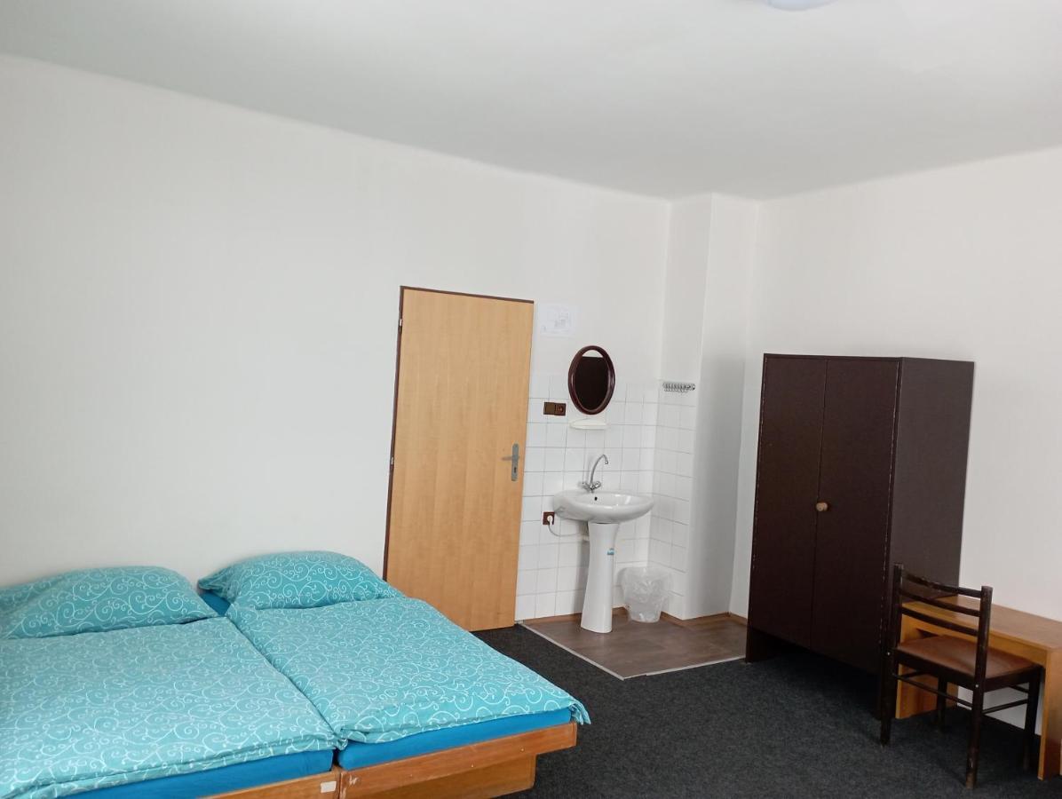 Penzion Hraničář Loučná pod Klínovcem Exterior foto